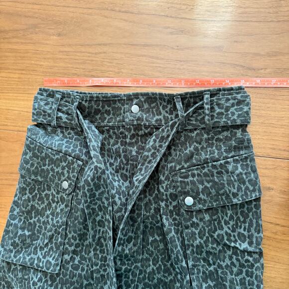 Marissa Webb Skirt Size 10 Denim Cargo Mini Belted Green Leopard Print - Picture 8 of 13
